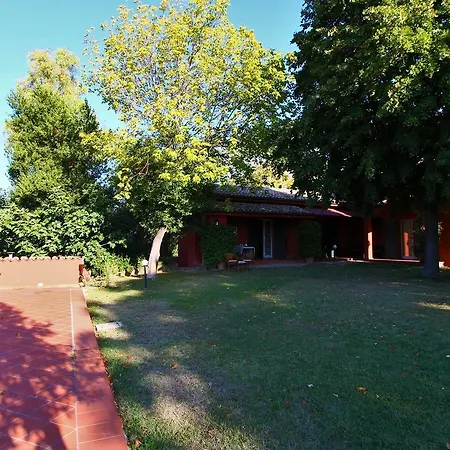 Holiday home Attractive Cottage In Colonnella With Swimming Pool