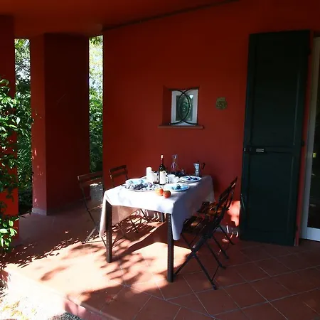 Attractive Cottage In Colonnella With Swimming Pool