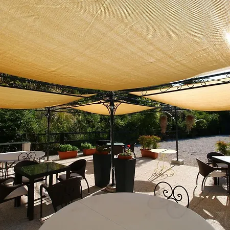 Attractive Cottage In Colonnella With Swimming Pool *